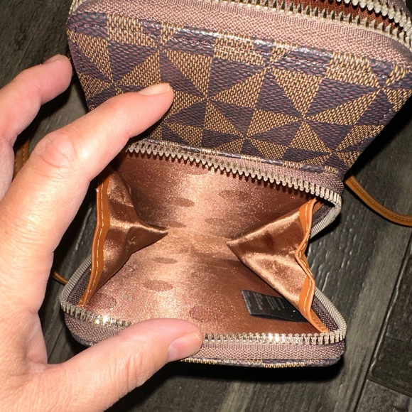 Park Ave Collection Purse - Picture 3 of 5